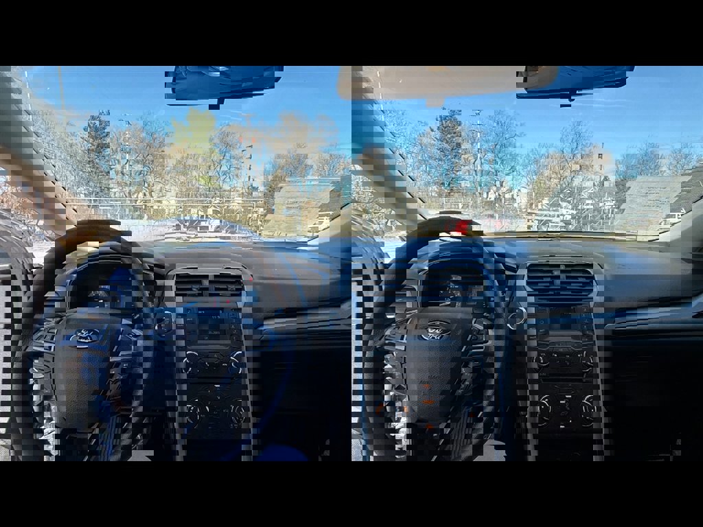 Used 2018 Ford Fusion S image 10