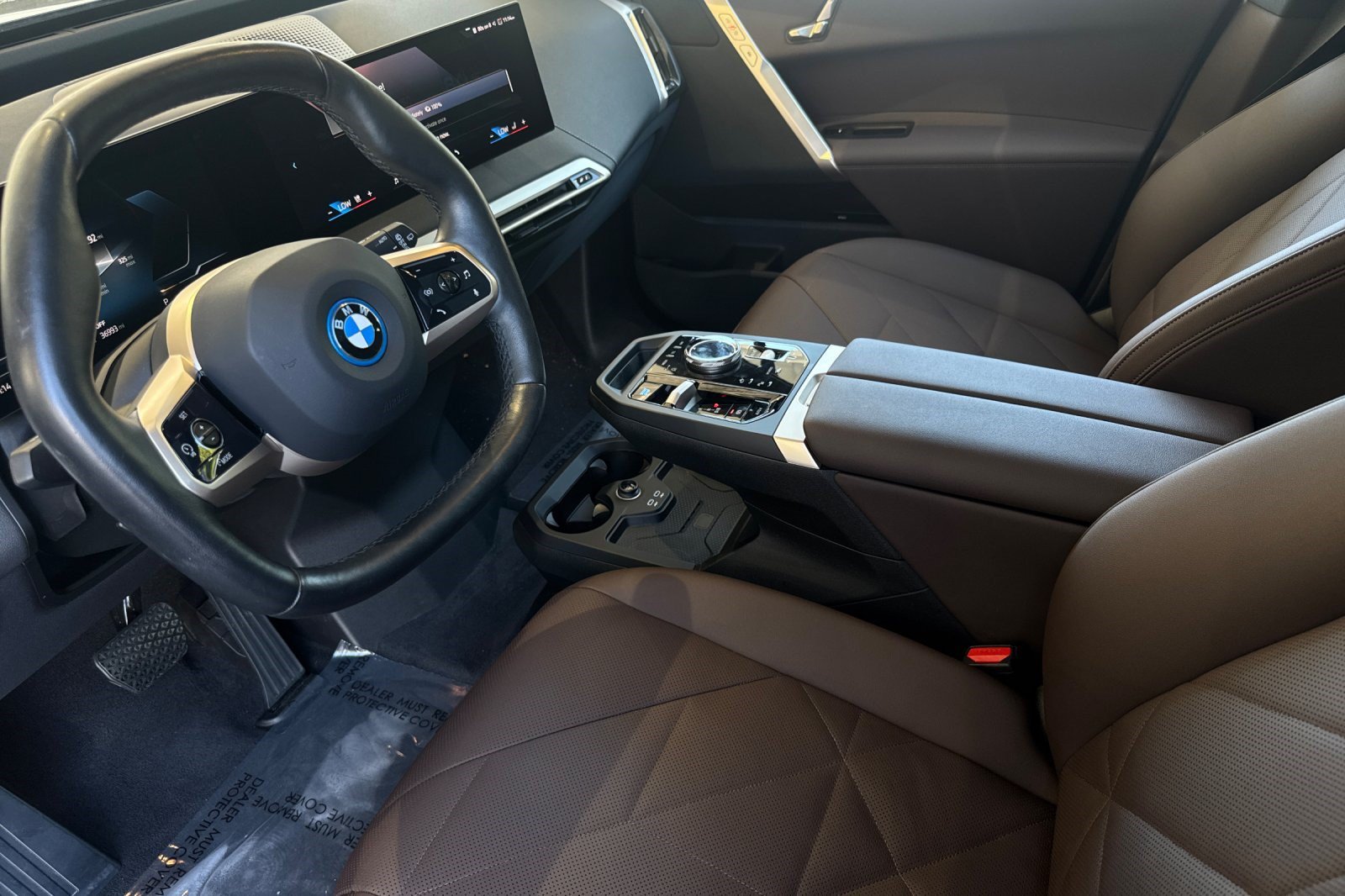 Used 2024 BMW iX xDrive50 AWD/4WD image 11