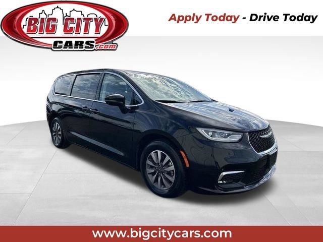 Used 2024 Chrysler Pacifica Limited