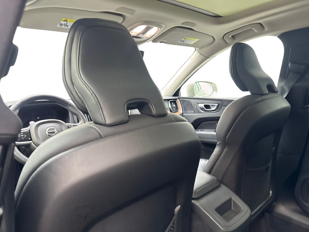 Used 2023 Volvo XC60 B5 Plus FWD image 37