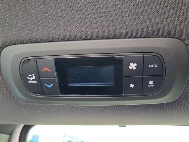 Certified 2027 Chrysler Pacifica Select FWD image 14