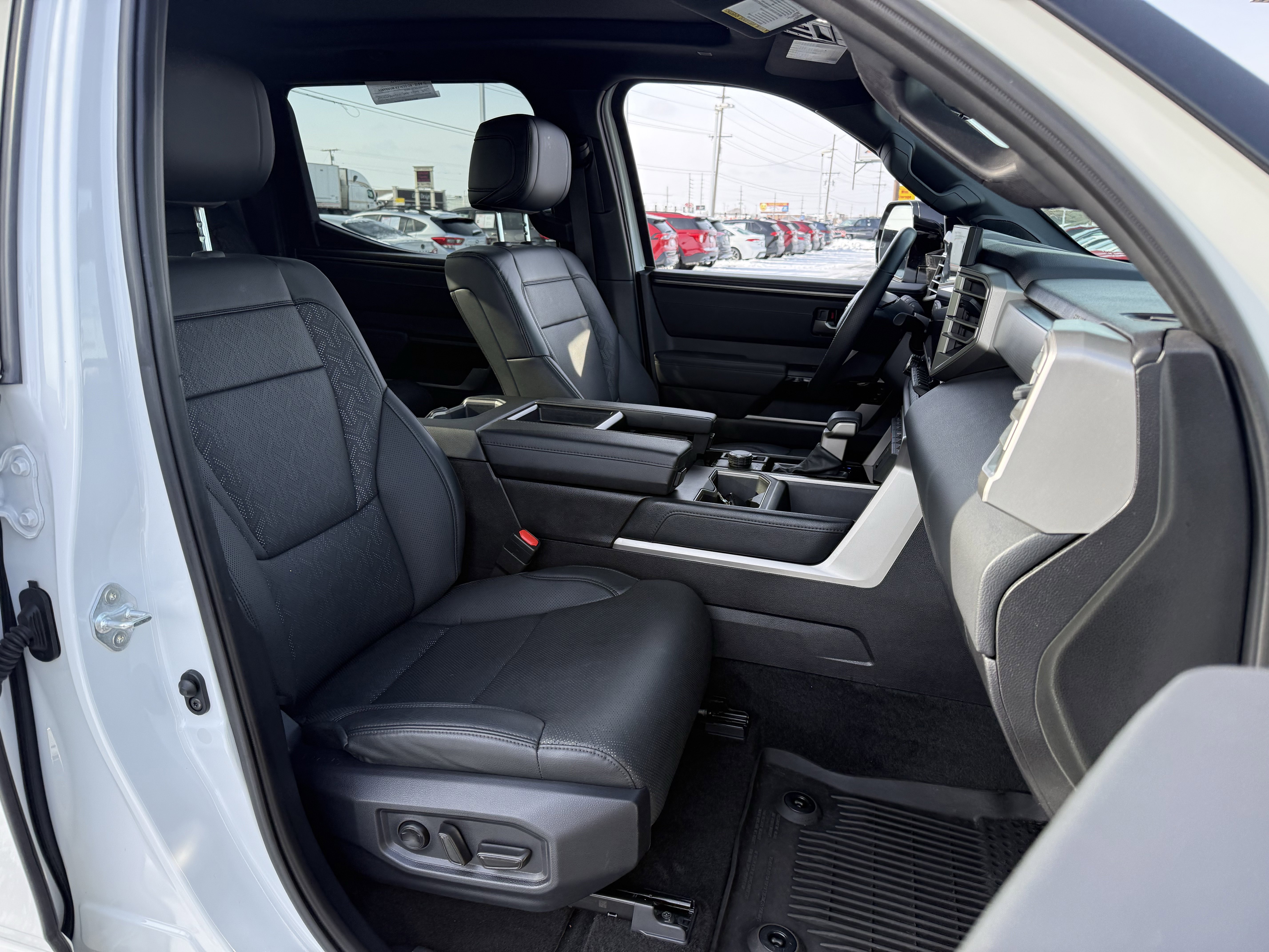 Used 2025 Toyota Tundra Limited image 26