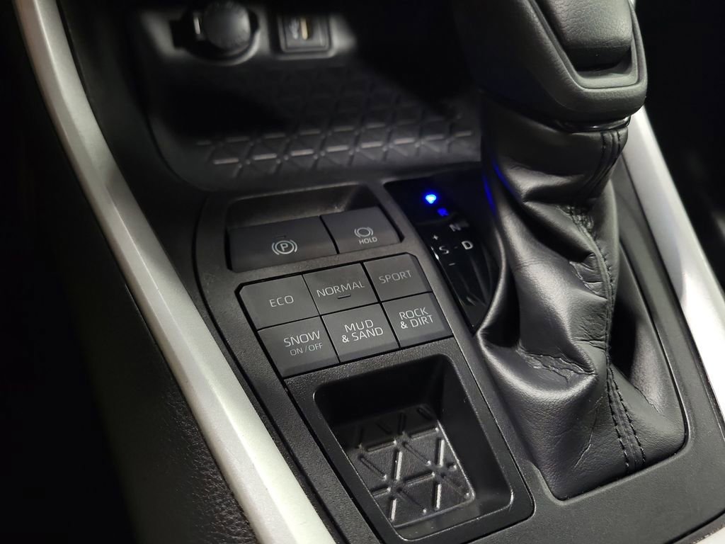 Used 2024 Toyota RAV4 XLE image 15