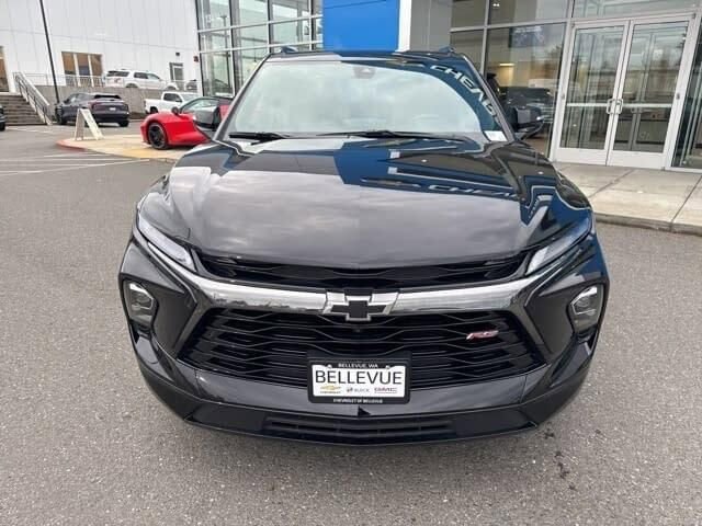 Used 2025 Chevrolet Blazer RS w/ Driver Confidence II Package image 7
