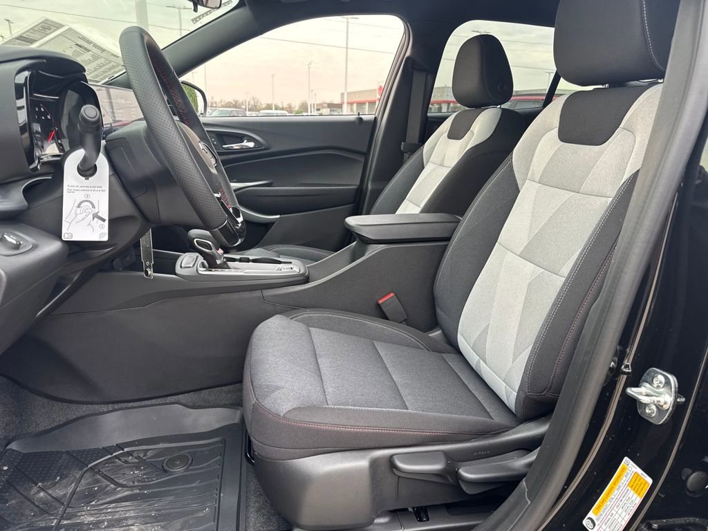 New 2026 Chevrolet Trax RS w/ Driver Confidence Package image 14