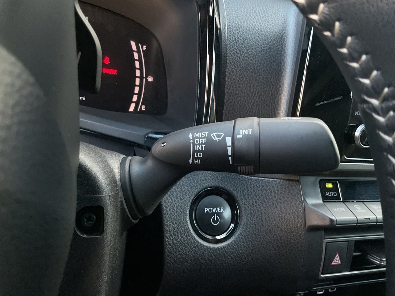 Used 2025 Toyota Camry SE FWD image 31