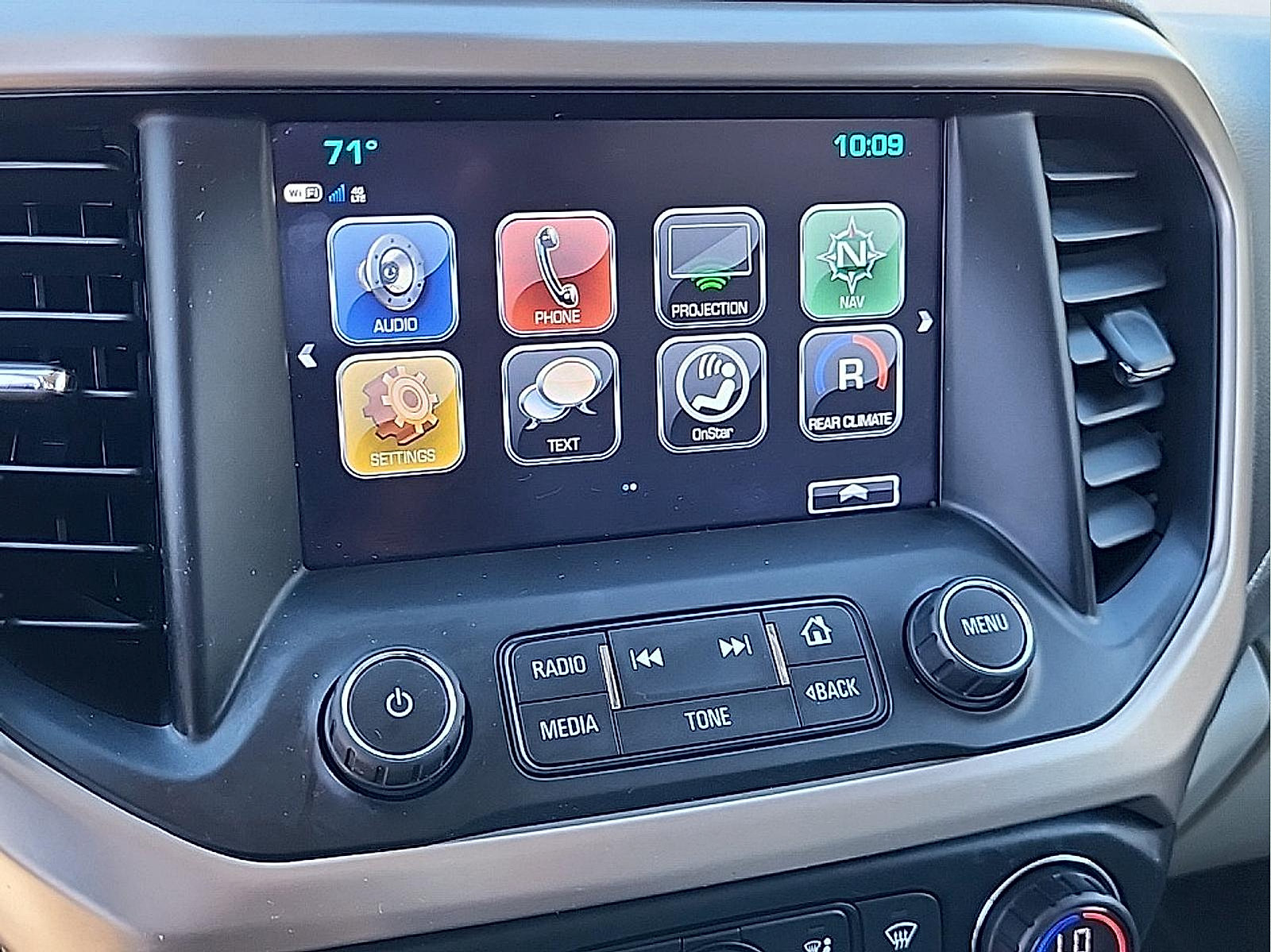 Used 2019 GMC Acadia Denali w/ Technology Package AWD/4WD image 23