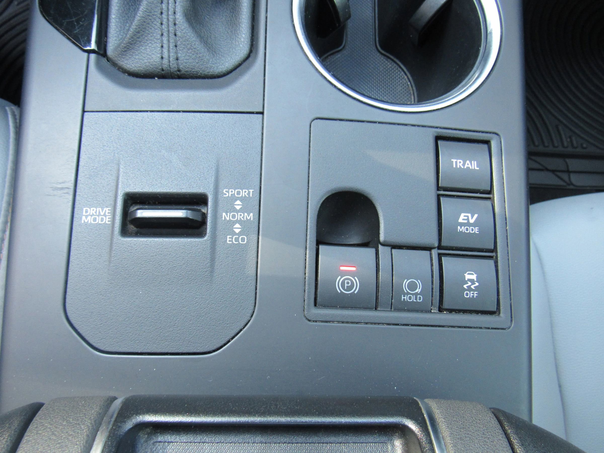 Used 2023 Toyota Highlander Bronze Edition image 18