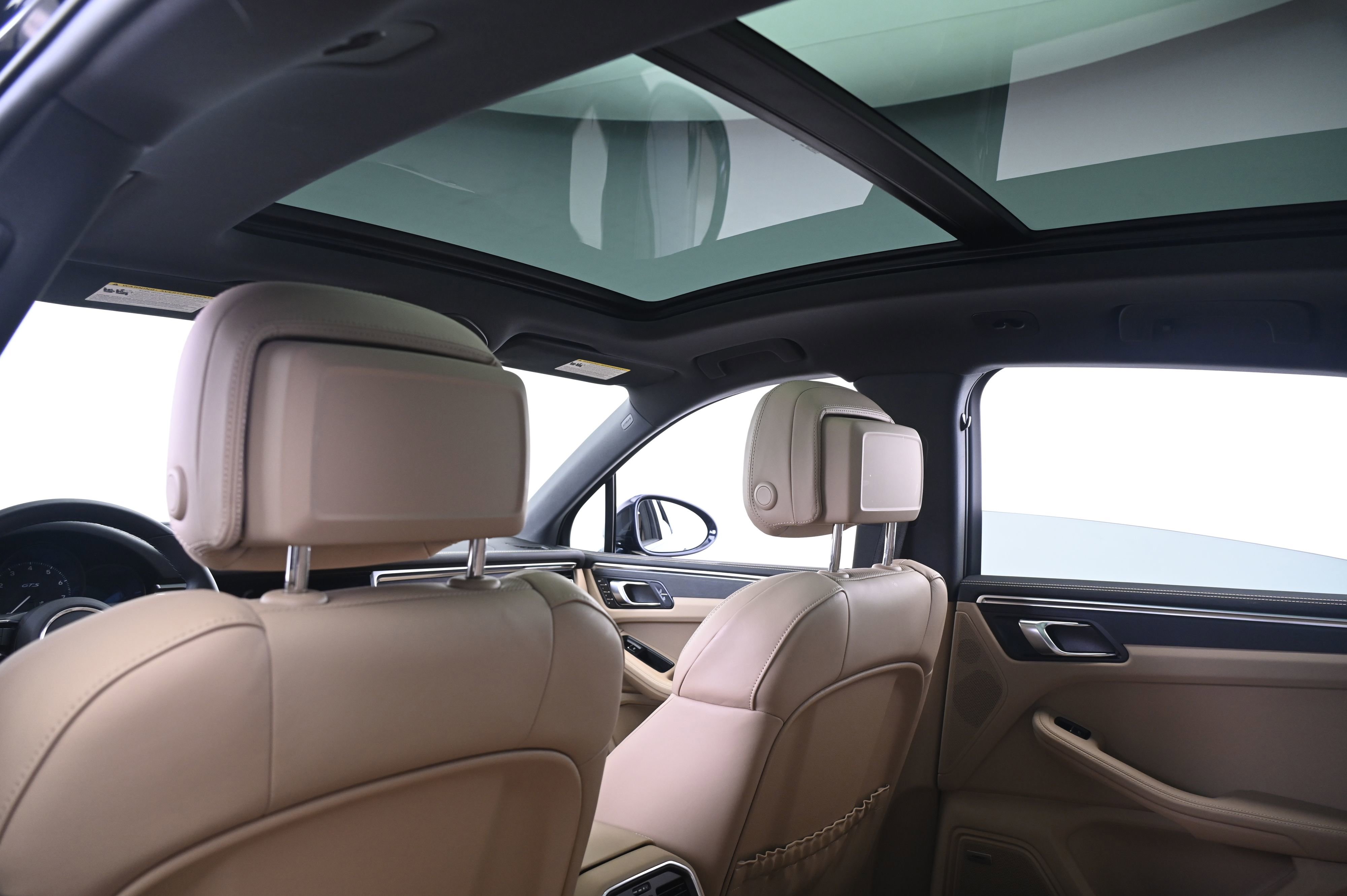 Certified 2022 Porsche Macan GTS image 25