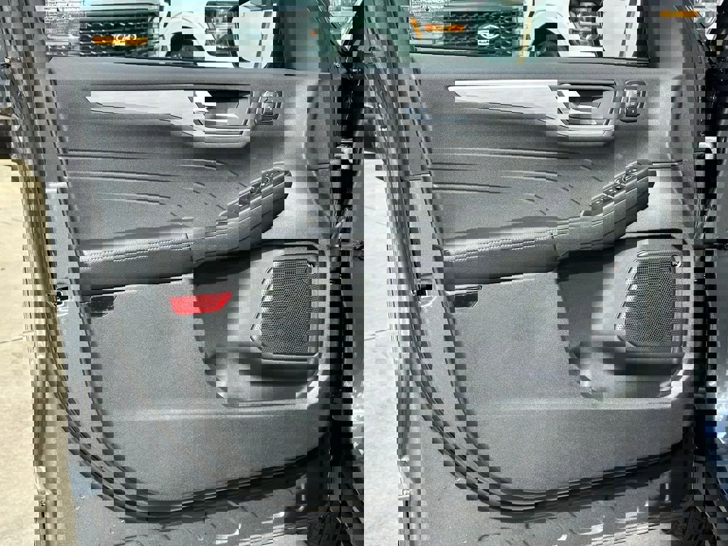 New 2024 Ford Escape SE w/ PHEV Premium Package image 26