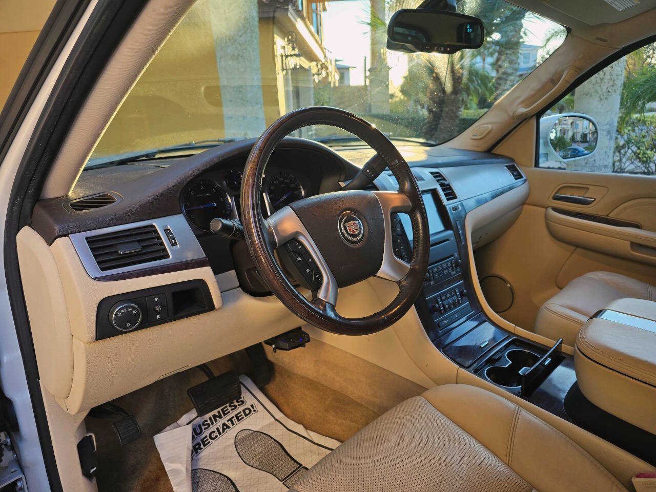 Used 2007 Cadillac Escalade EXT w/ Information Package image 54