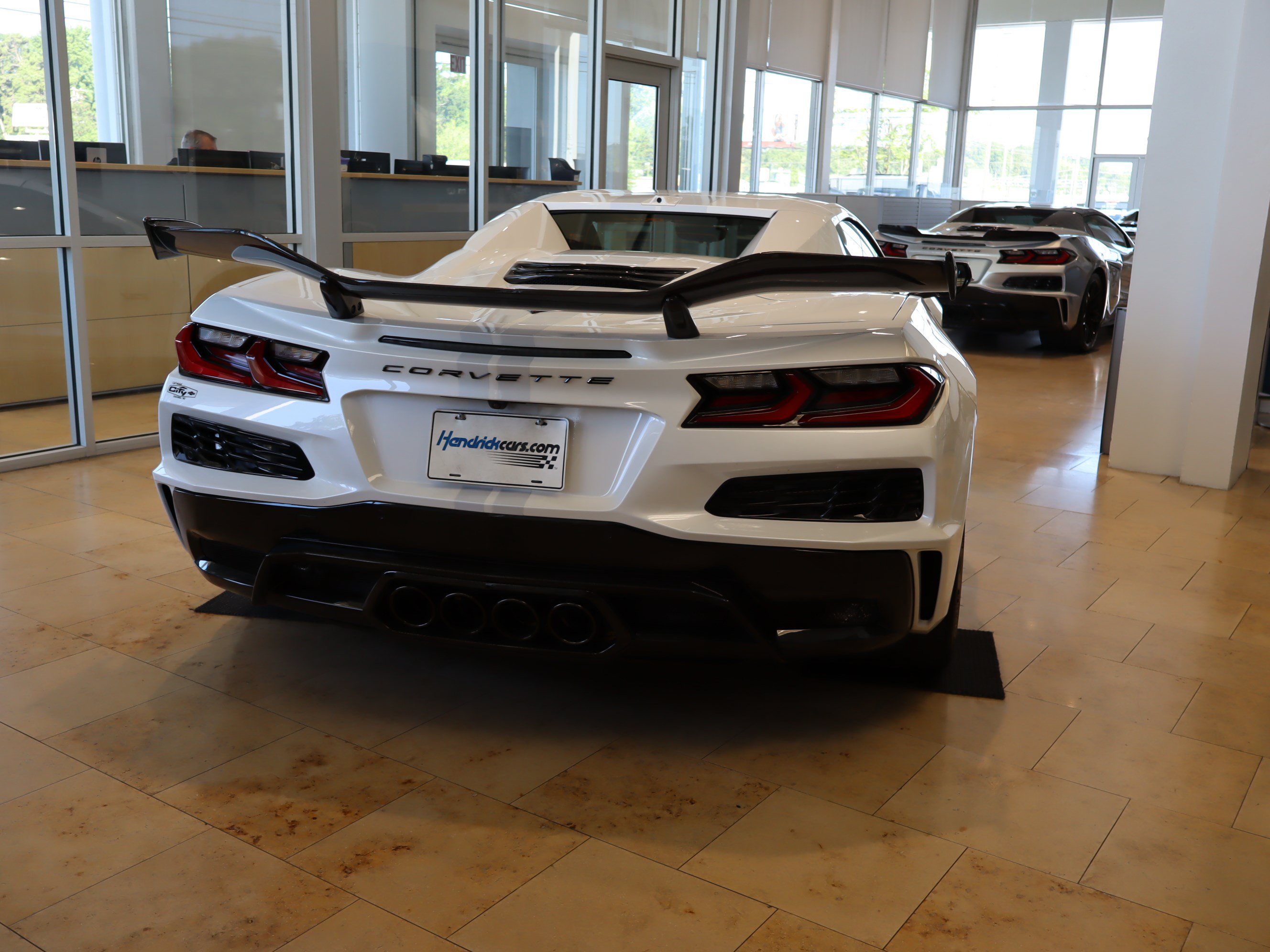 Used 2023 Chevrolet Corvette Z06 w/ Z07 Performance Package RWD image 7