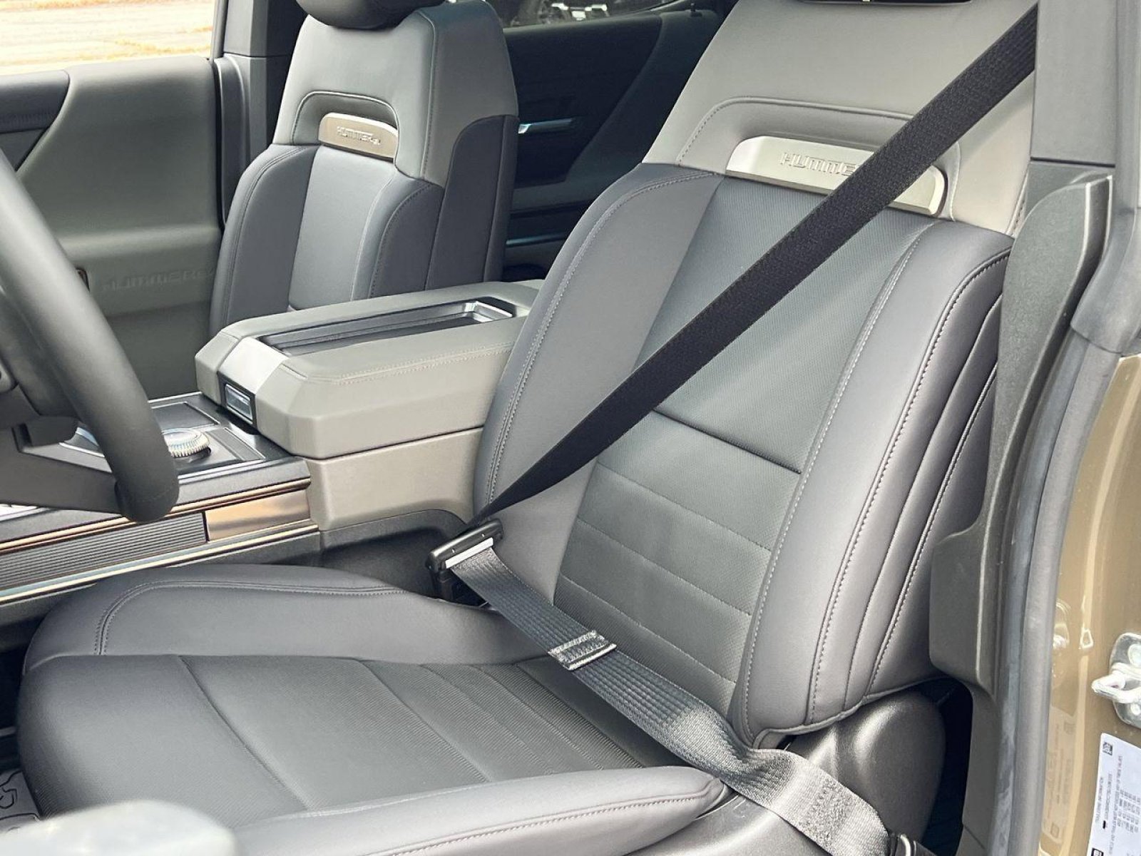 New 2025 GMC Hummer EV 3X w/ LPO, Roof Cross Rail Package image 7