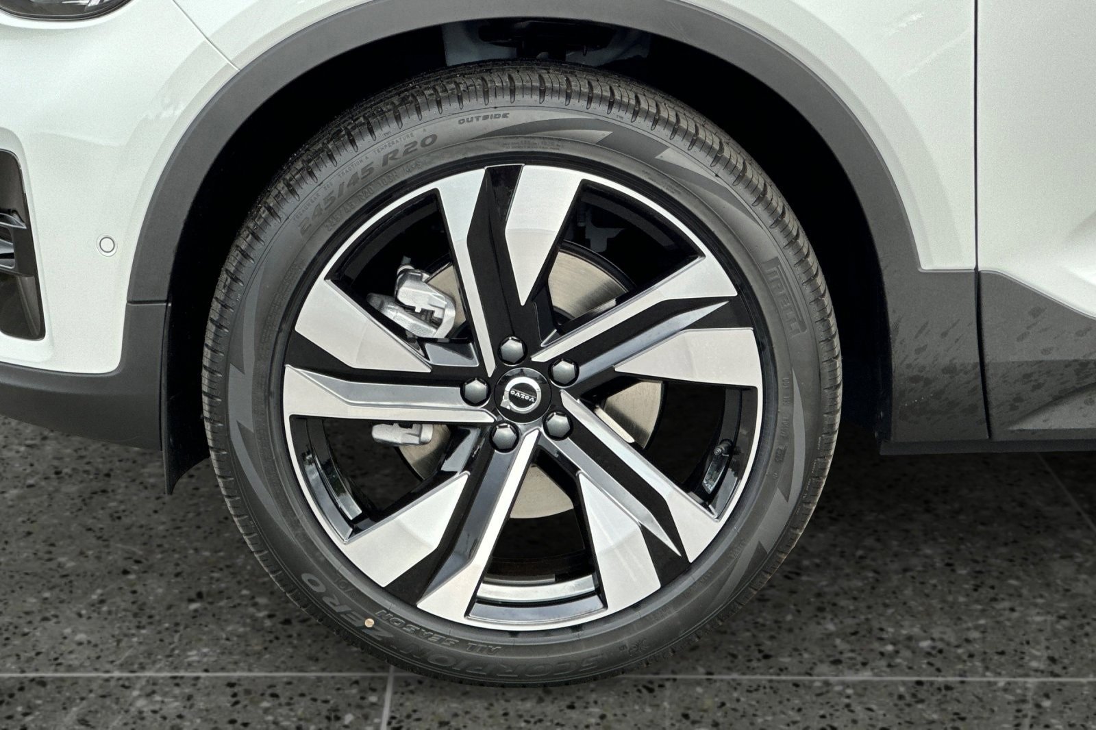 New 2026 Volvo XC40 B5 Ultra w/ Climate Package image 11