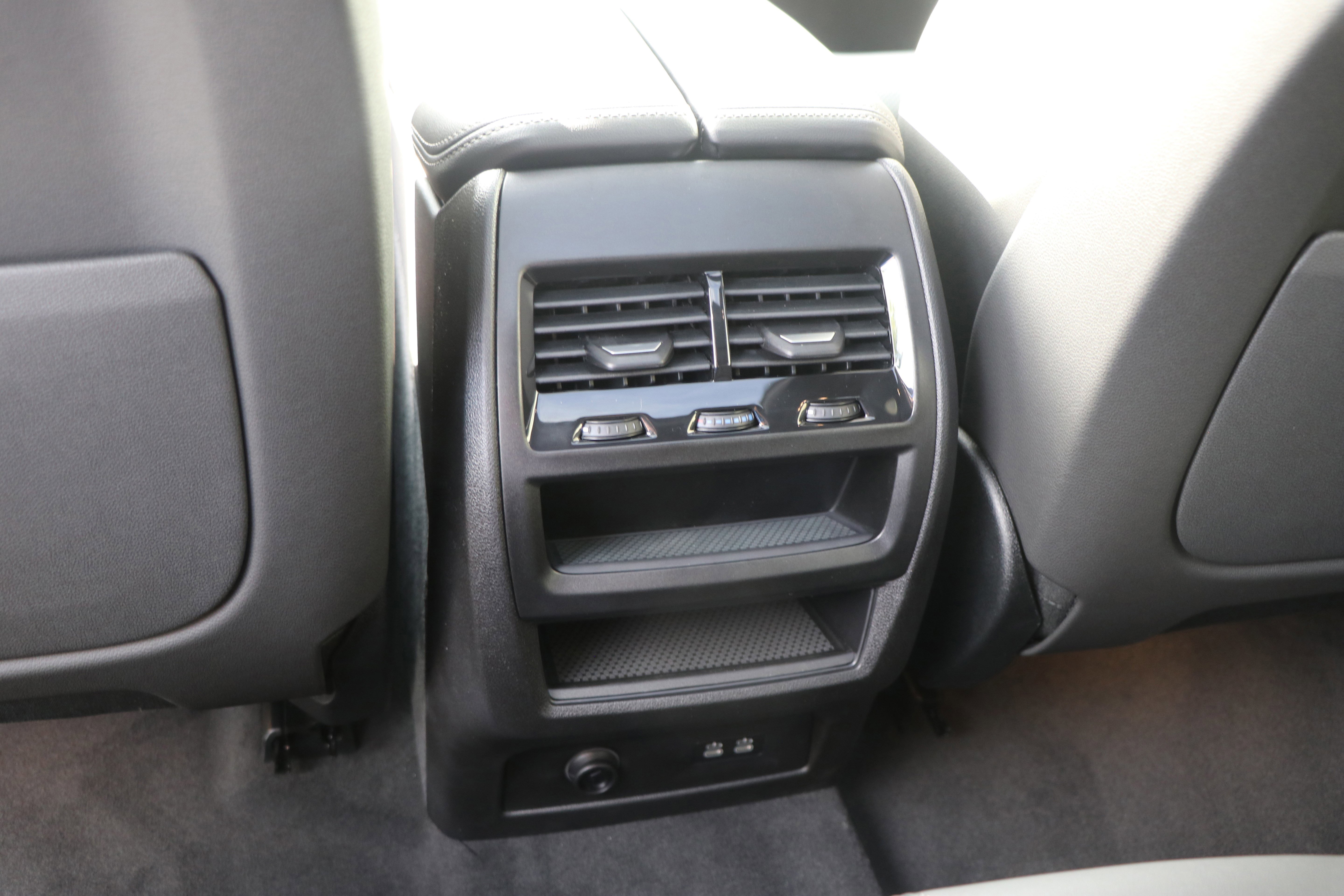 Used 2026 BMW X5 xDrive50e w/ M Sport Package AWD/4WD image 32