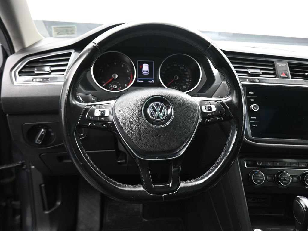 Used 2019 Volkswagen Tiguan SE AWD/4WD image 14
