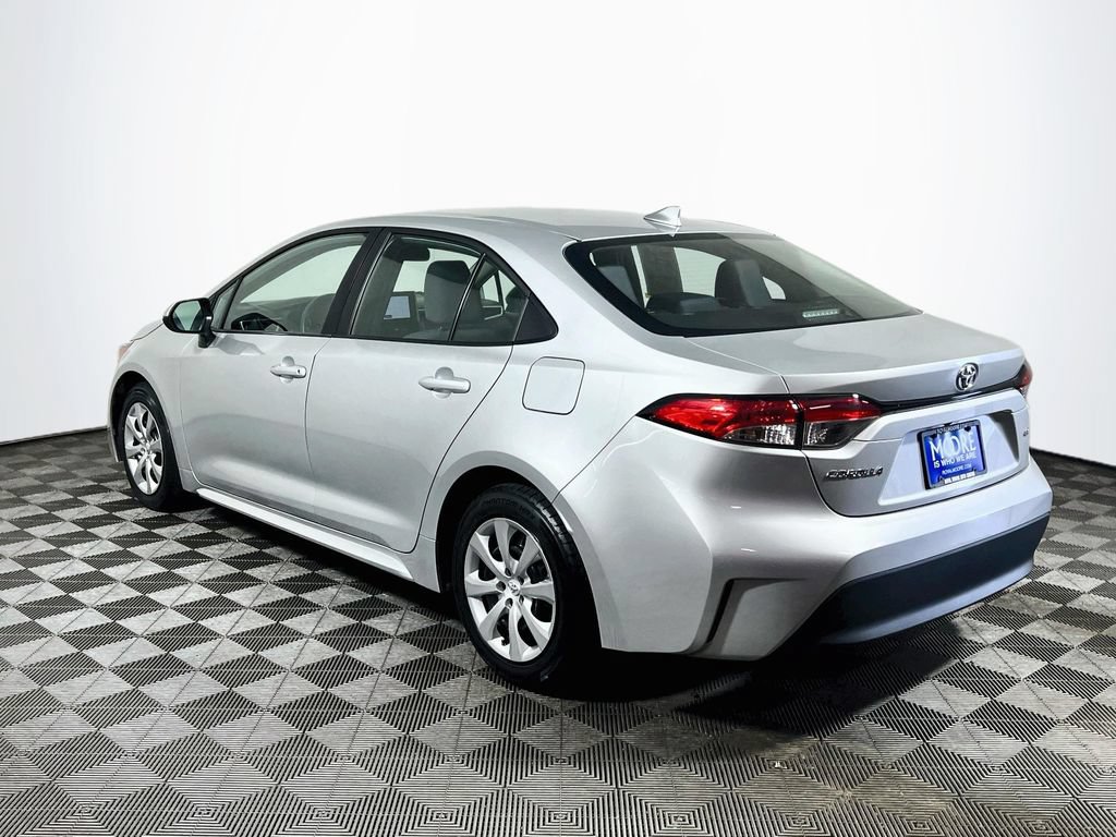 Certified 2025 Toyota Corolla LE FWD image 5