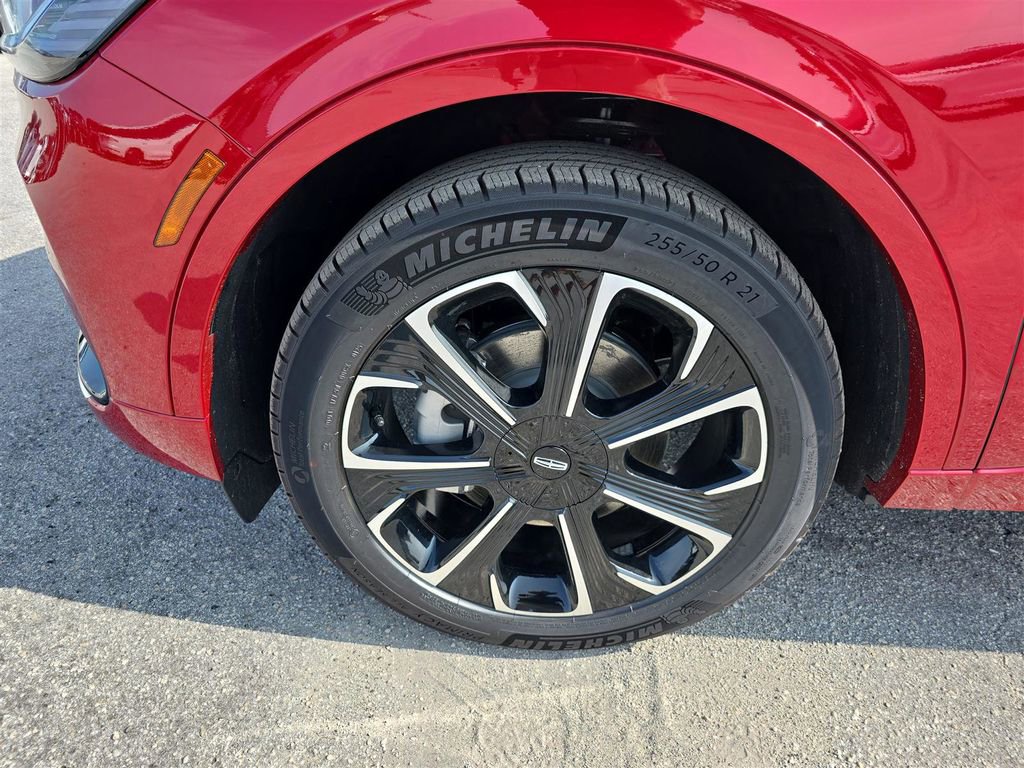 New 2025 Lincoln Nautilus Reserve image 11