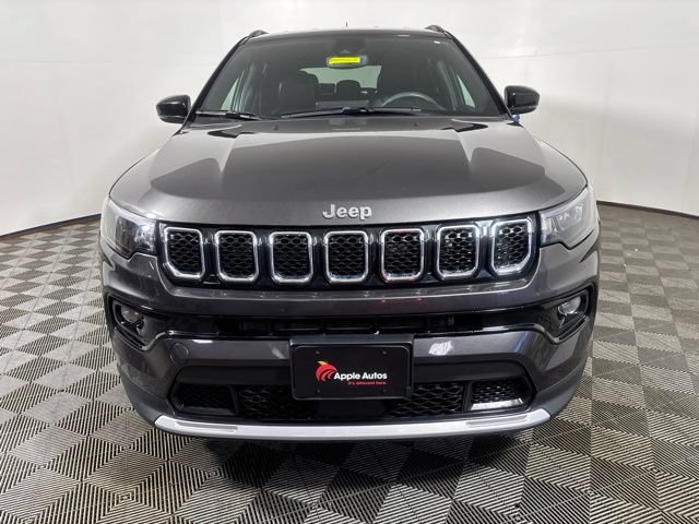 Used 2024 Jeep Compass Limited AWD/4WD image 2