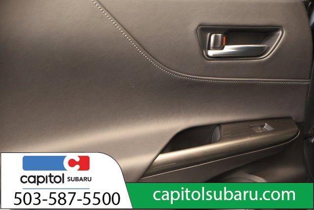 Used 2024 Toyota Venza XLE image 29