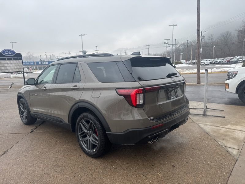 New 2026 Ford Explorer ST w/ Sun And Sound Package image 5