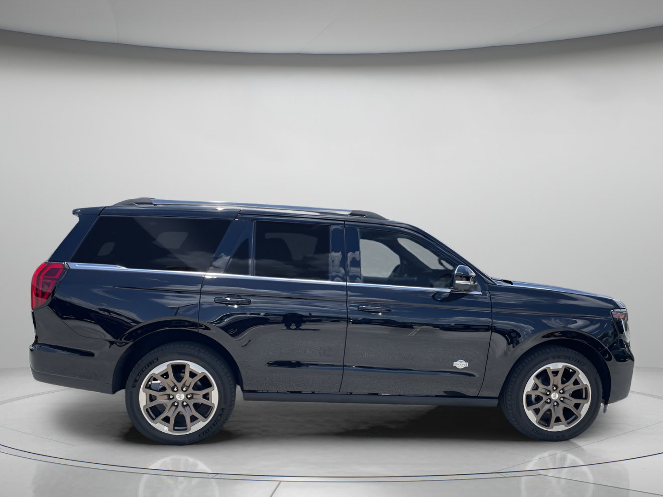 New 2026 Ford Expedition King Ranch AWD/4WD image 2