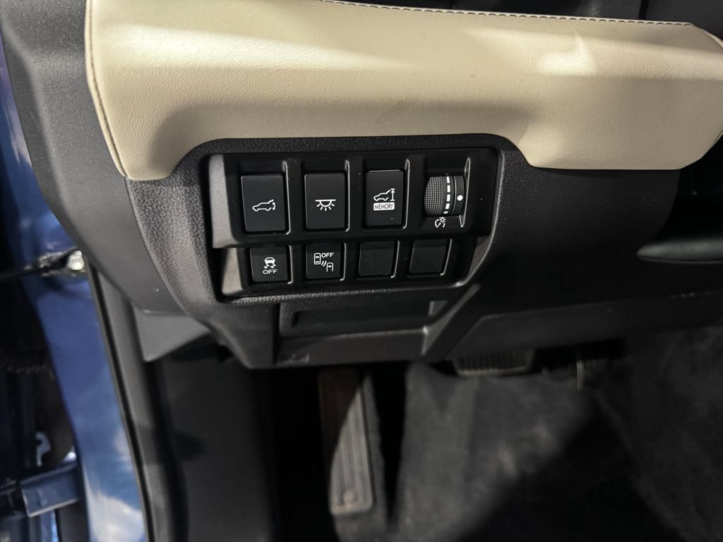 Used 2022 Subaru Ascent Touring AWD/4WD image 33