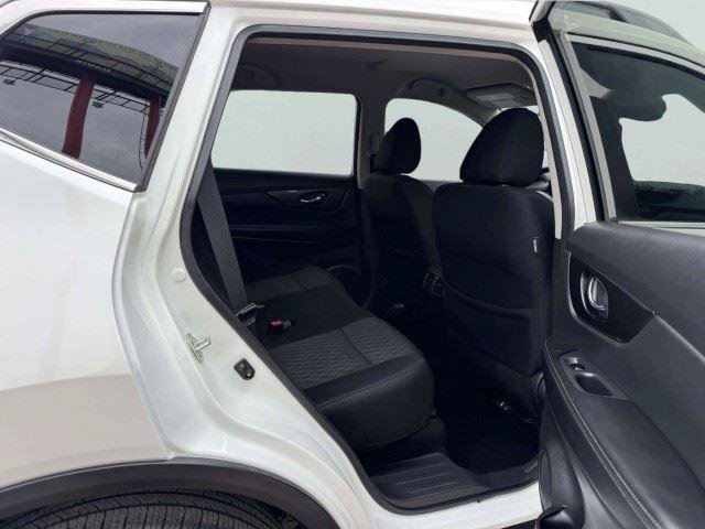 Used 2019 Nissan Rogue SV FWD image 48