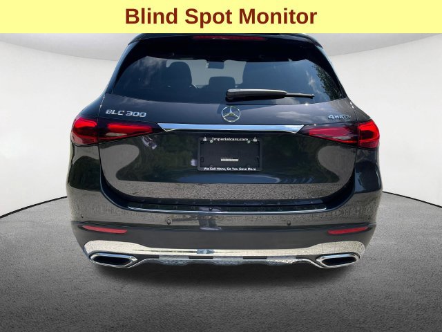 Used 2025 Mercedes-Benz GLC 300 4MATIC image 10