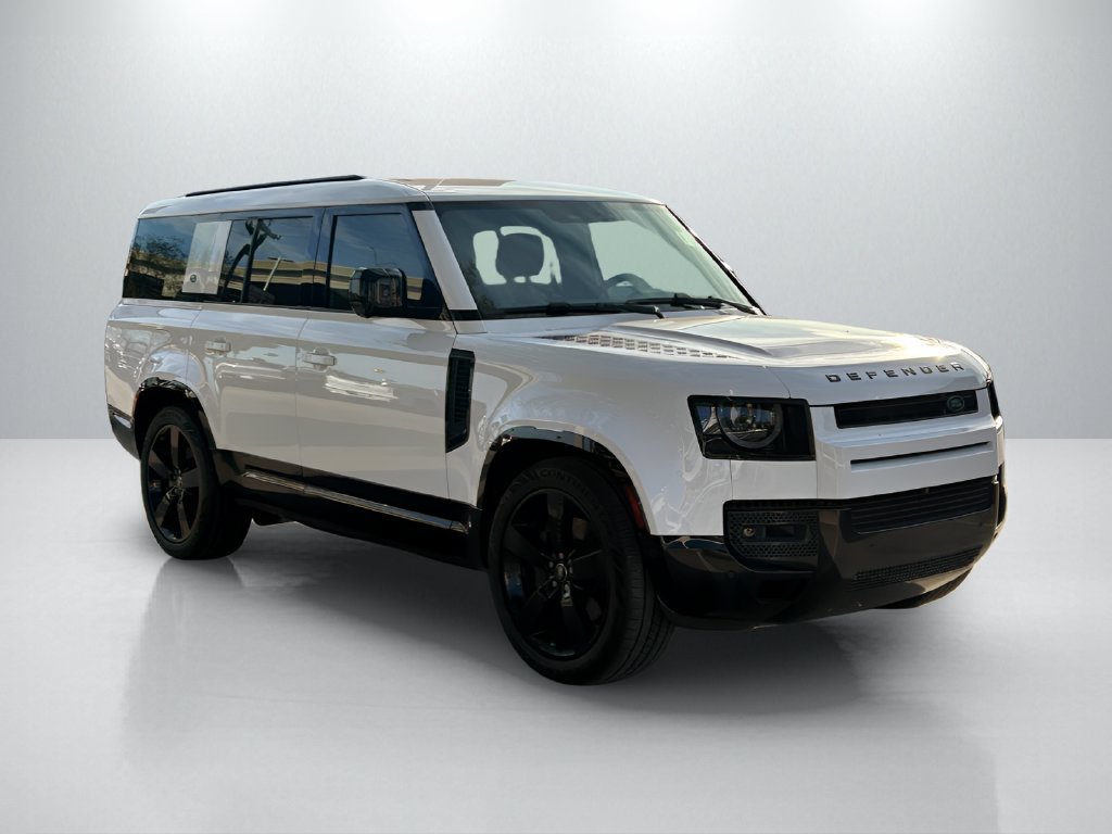 Used 2024 Land Rover Defender 130 X-Dynamic SE AWD/4WD image 3