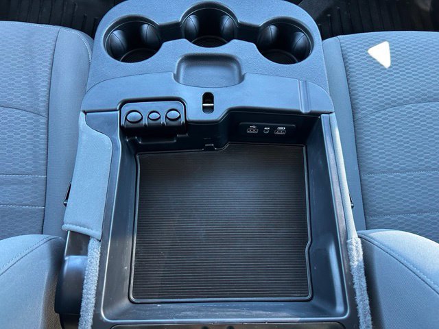 Used 2018 RAM 3500 Tradesman w/ Chrome Appearance Group AWD/4WD image 19