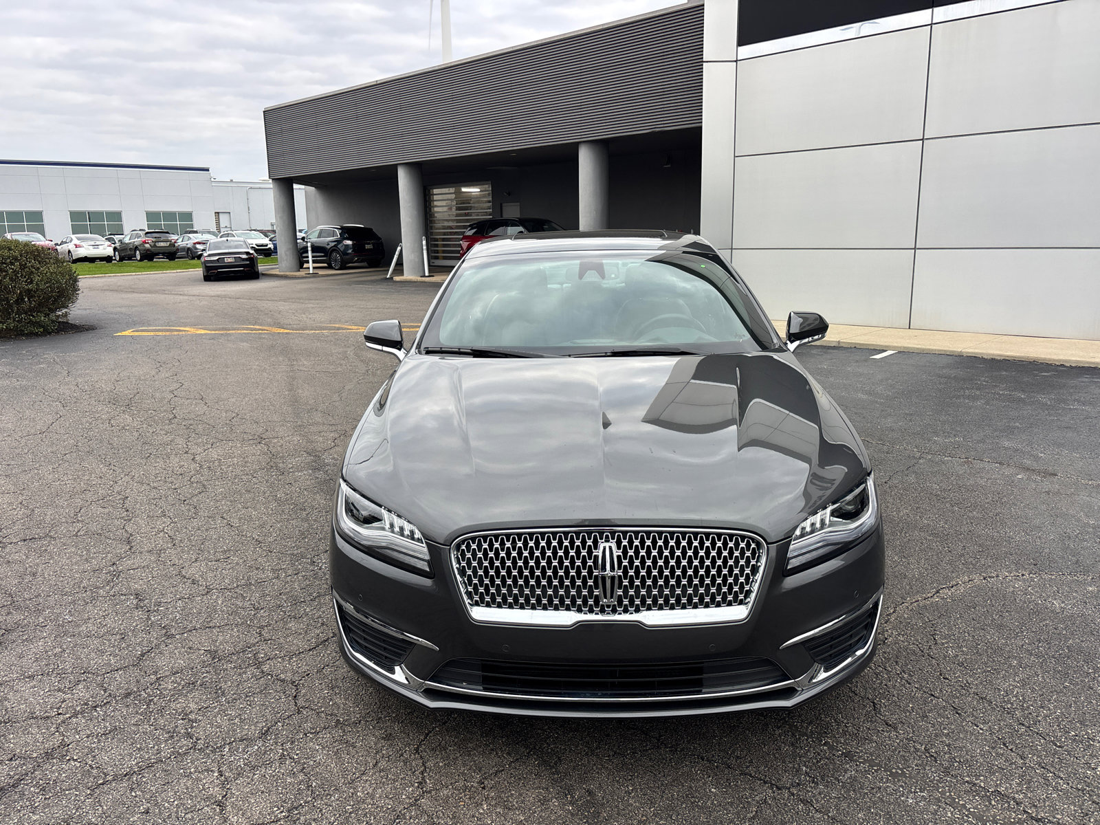 Used 2019 Lincoln MKZ Reserve image 2