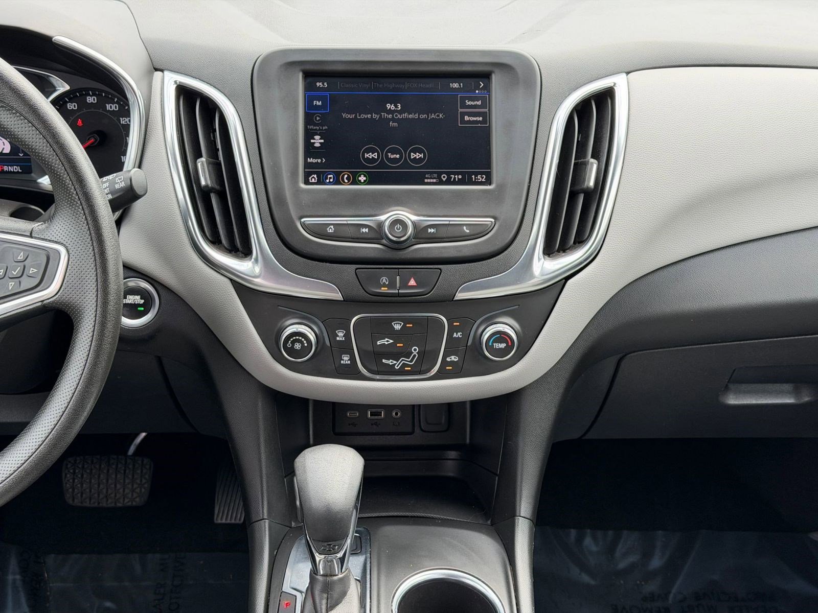 Used 2022 Chevrolet Equinox LS w/ LS Convenience Package image 26