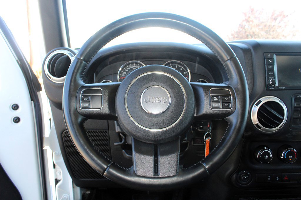 Used 2017 Jeep Wrangler Unlimited Sahara image 10