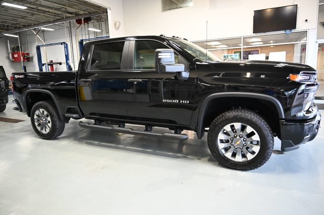 New 2026 Chevrolet Silverado 2500 Custom w/ Custom Value Package AWD/4WD image 4