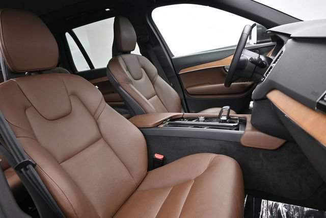 Used 2023 Volvo XC90 B6 Plus w/ Protection Package Premier AWD/4WD image 35