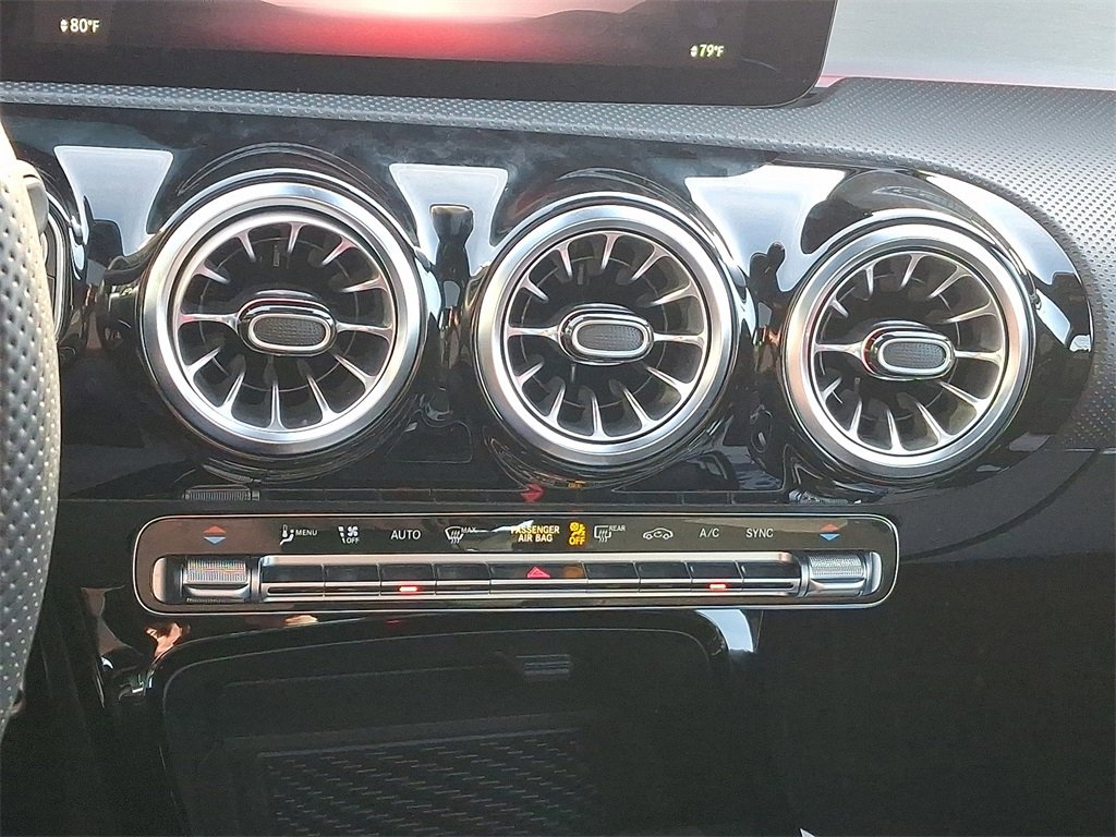 Used 2024 Mercedes-Benz CLA 250 4MATIC image 18