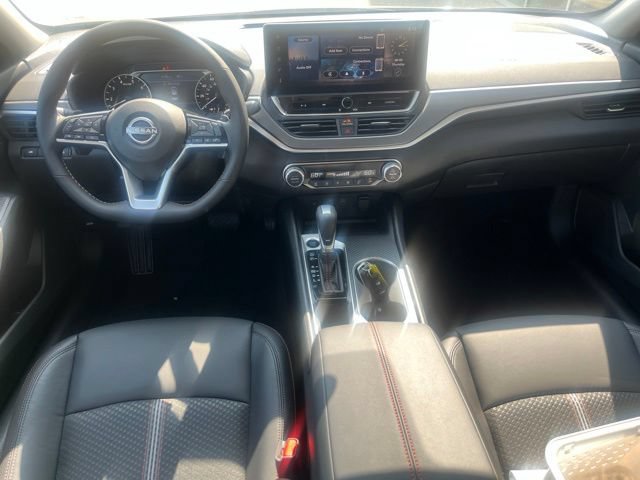 New 2026 Nissan Altima 2.5 SR w/ SR Midnight Edition Package FWD image 11