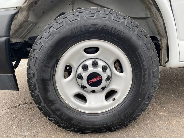 Certified 2024 GMC Savana 2500 Extended w/ Driver Convenience Package image 19