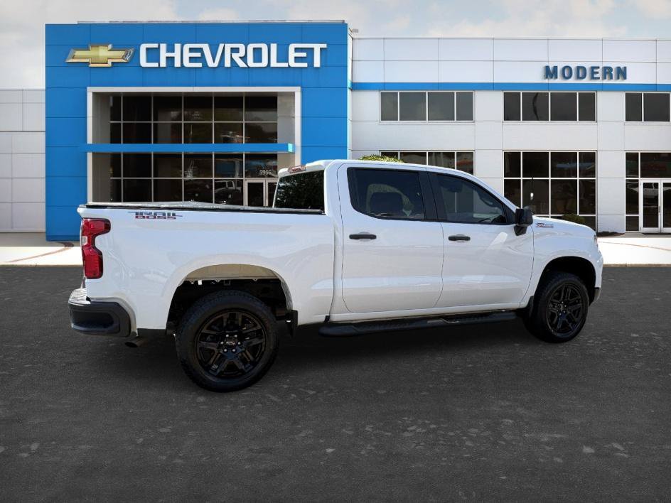 Used 2023 Chevrolet Silverado 1500 Custom Trail Boss AWD/4WD image 4