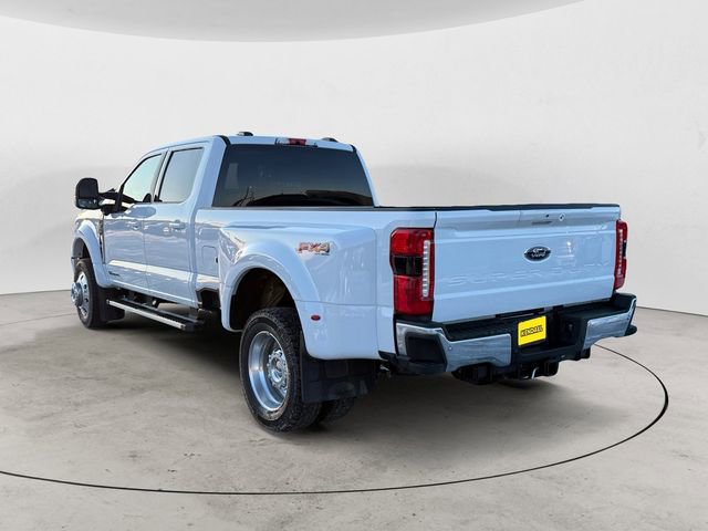 Certified 2025 Ford F450 Lariat w/ FX4 Off-Road Package image 3