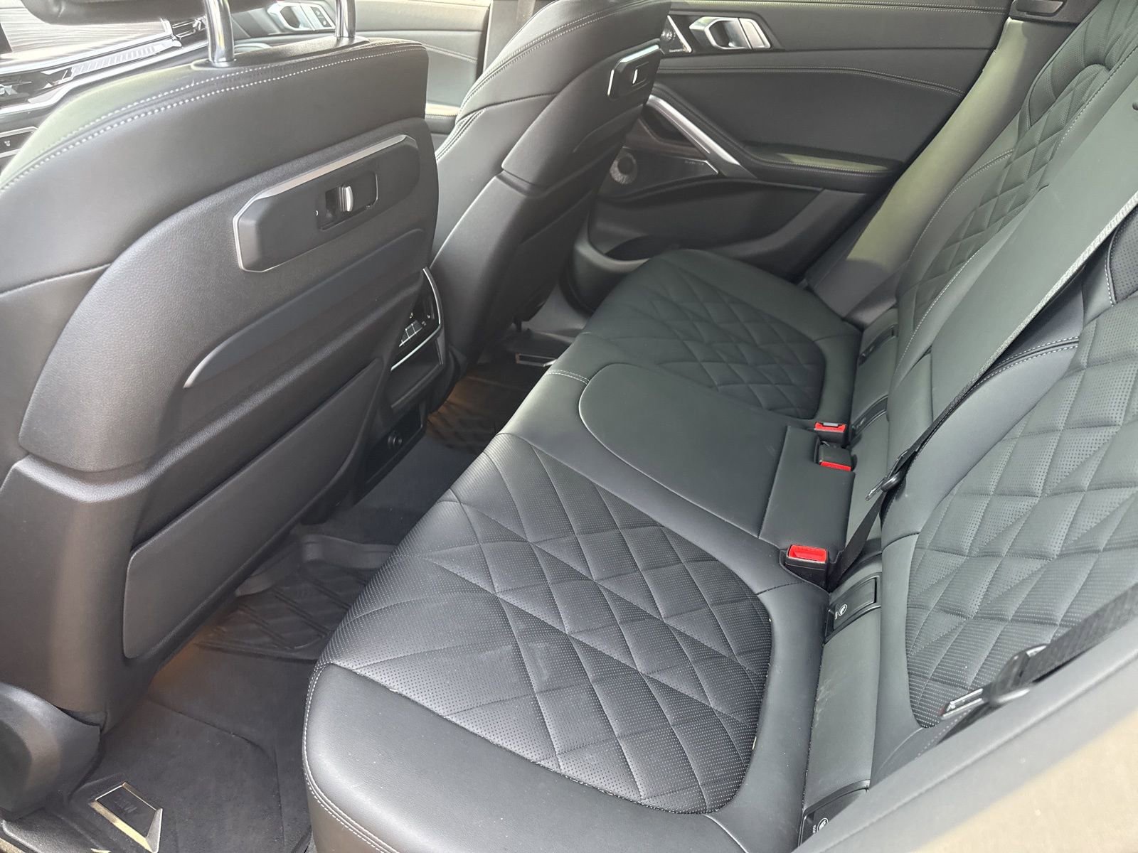 Used 2024 BMW X6 M60i w/ Dynamic Handling Package AWD/4WD image 11