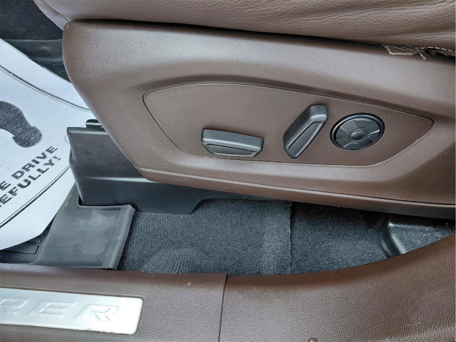 Used 2022 Ford Explorer King Ranch w/ Premium Technology Package image 26