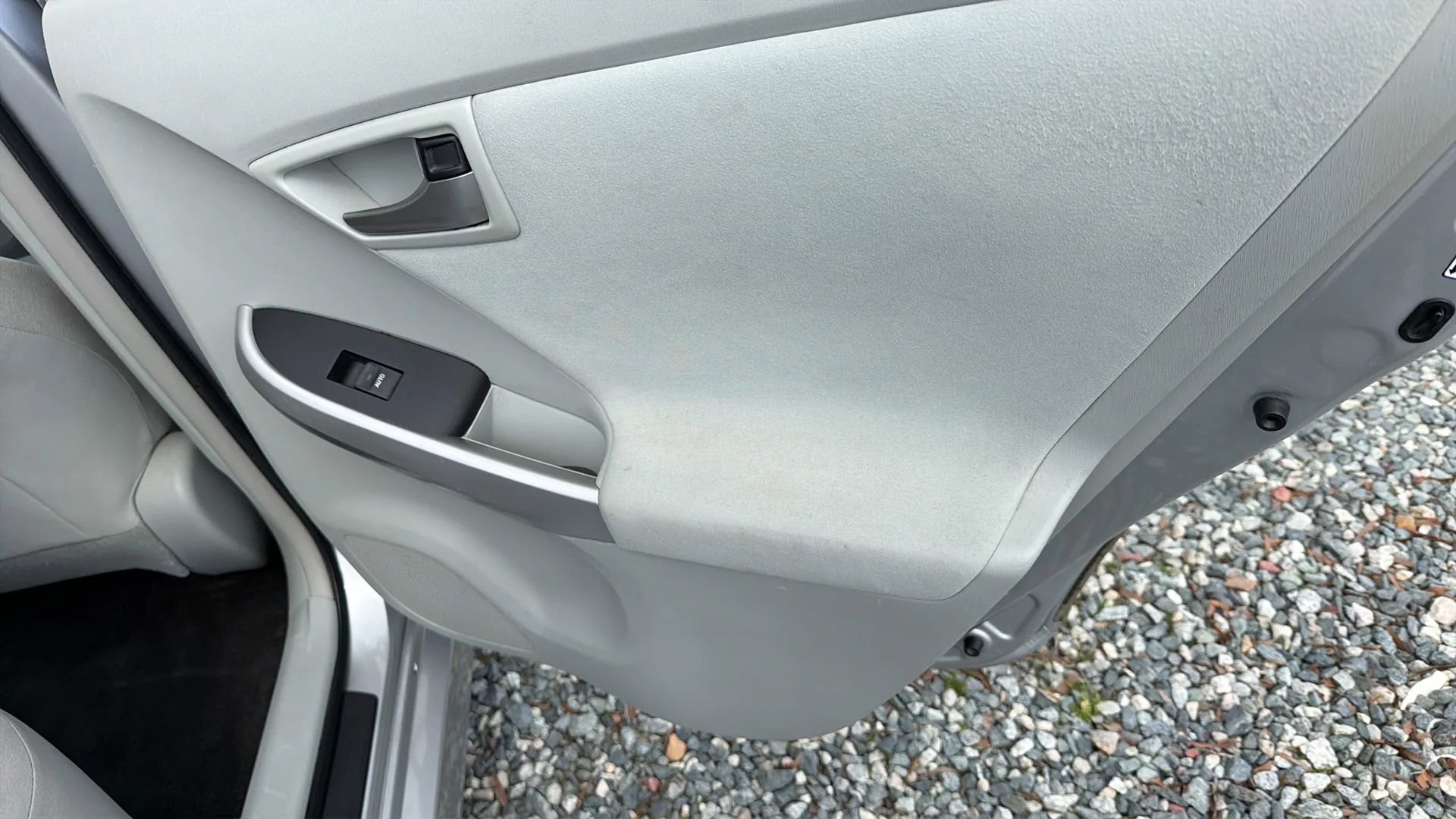 Used 2014 Toyota Prius Three image 28