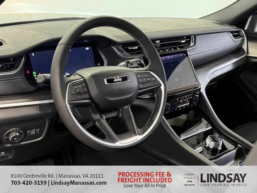New 2025 Jeep Grand Cherokee Limited w/ Luxury Tech Group II image 18
