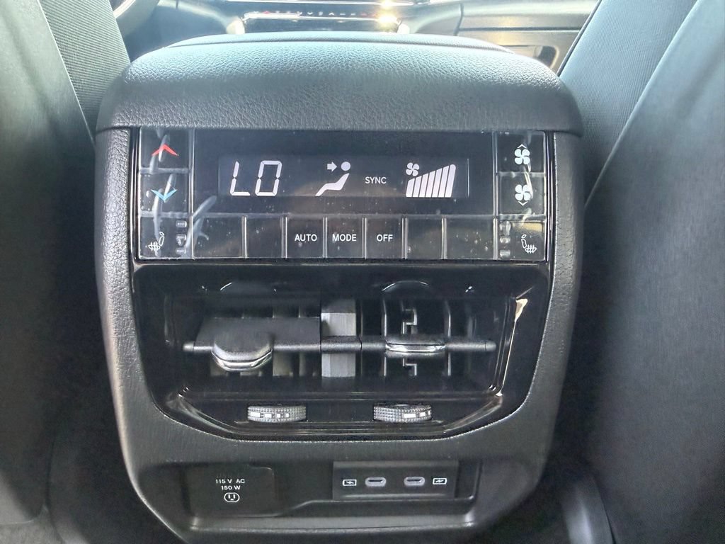 New 2026 Jeep Grand Cherokee L Limited AWD/4WD image 34
