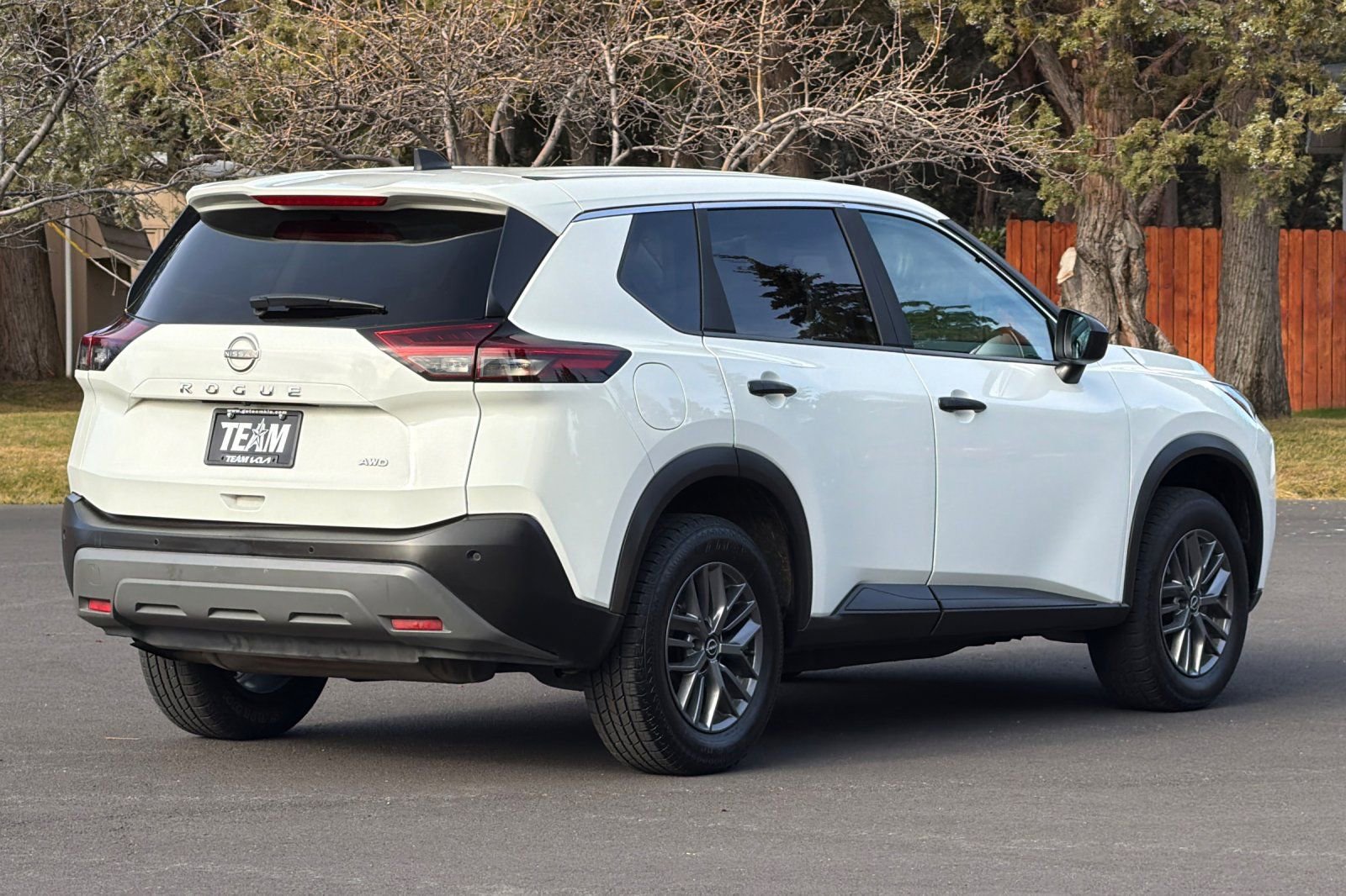 Used 2023 Nissan Rogue S image 4