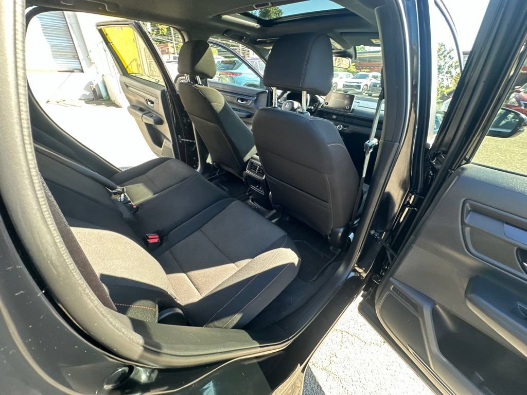 Used 2025 Honda CR-V Sport image 32