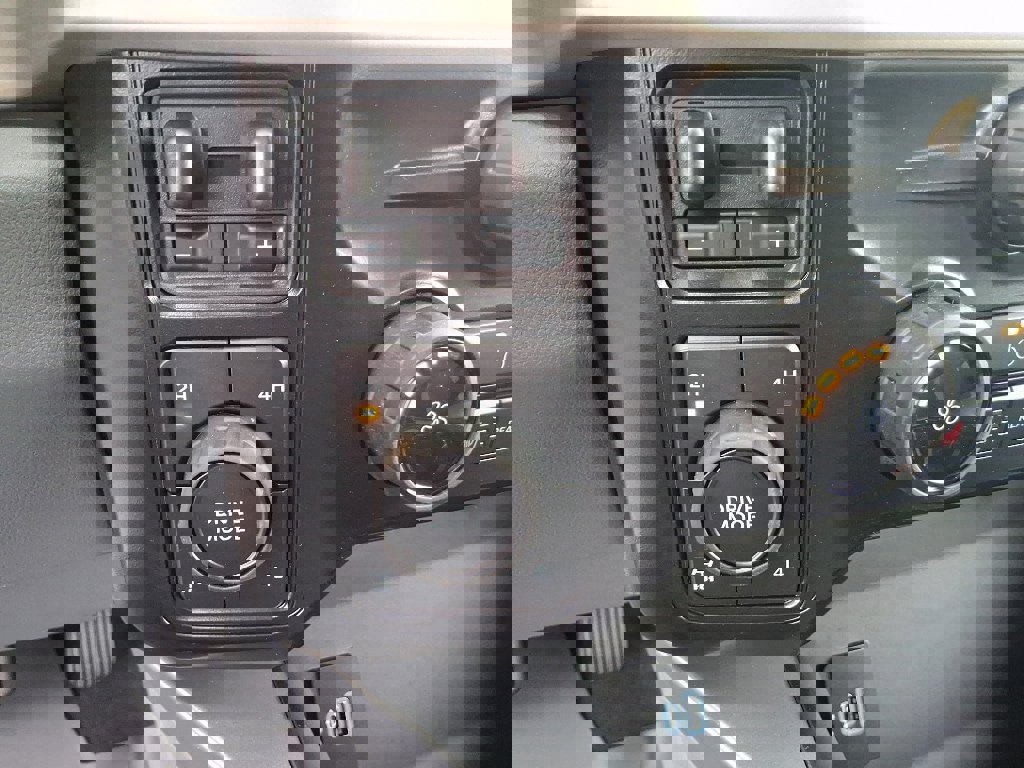 New 2026 Ford F250 XLT w/ XLT Premium Package image 13