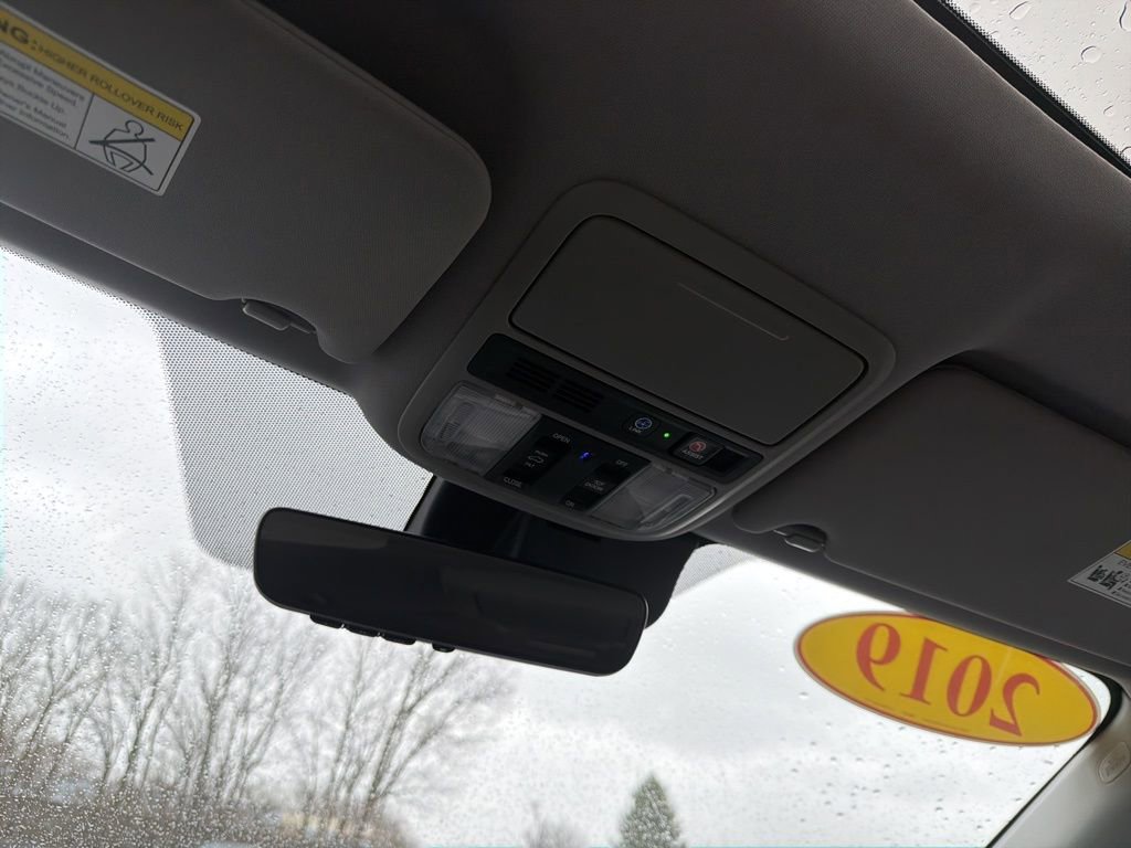 Certified 2019 Honda Pilot Touring image 14